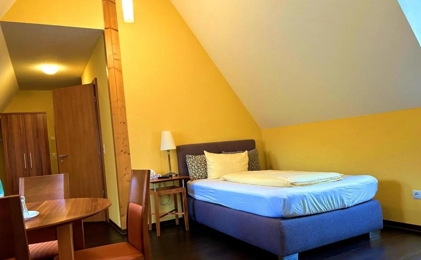 Hotel Landgasthof Zum Kaffelstein Kreuzwertheim Номер фото