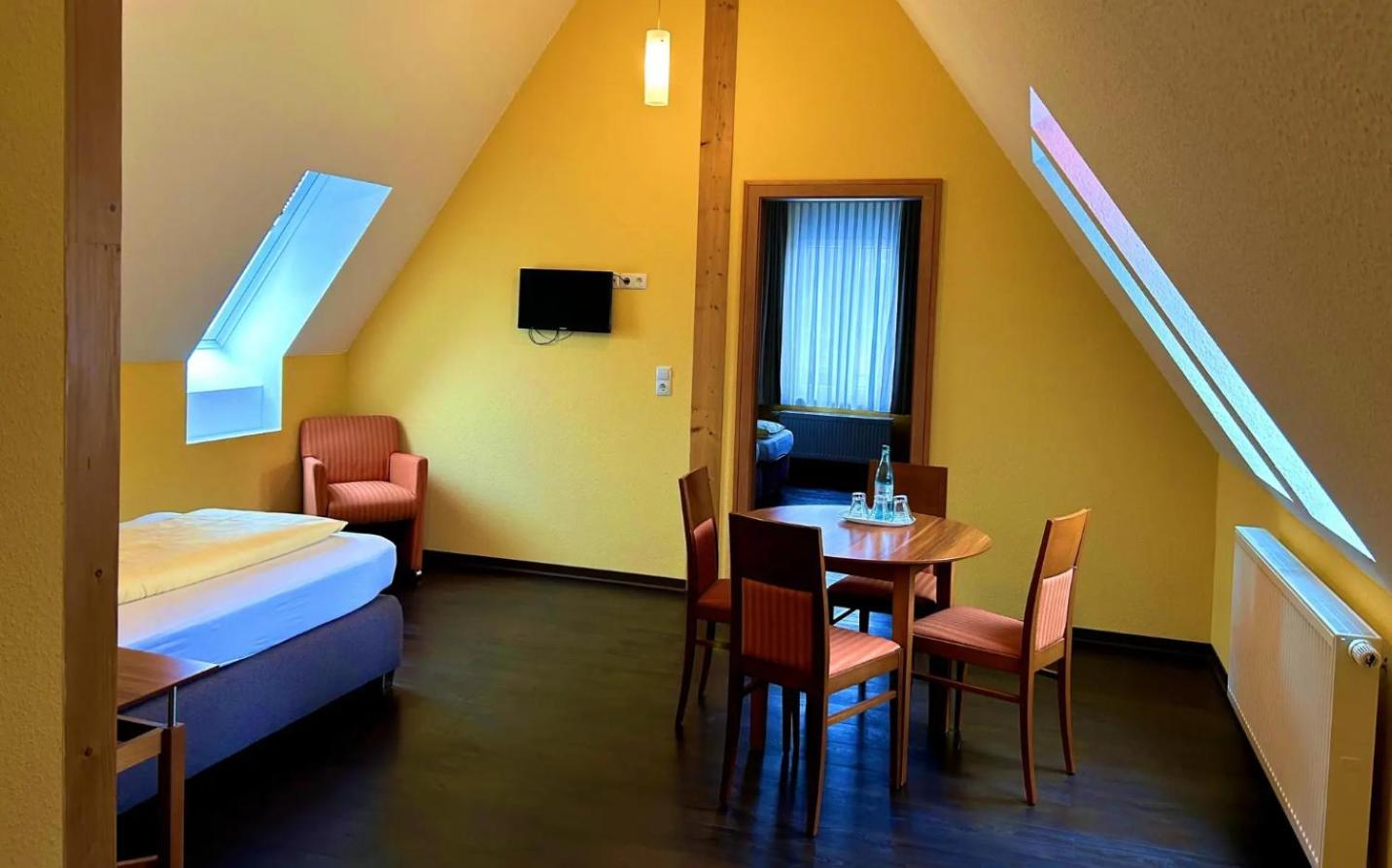 Hotel Landgasthof Zum Kaffelstein Kreuzwertheim Номер фото